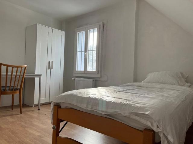 1 Zimmer, 13 m², 1. Stock
