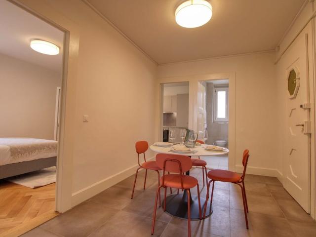 1 Zimmer, 13 m², 1. Stock