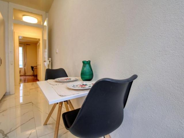1 Zimmer, 13 m², 2. Stock