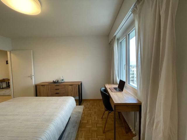 1 Zimmer, 13 m², 4. Stock