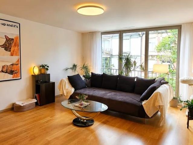 1 Zimmer, 1001 m², 3. Stock