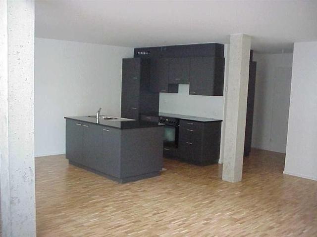 1 Zimmer, 103 m², 3. Stock