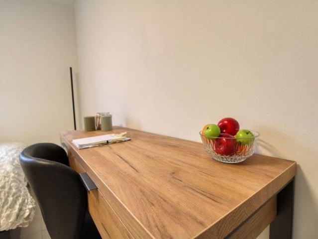 1 Zimmer, 10 m², 1. Stock