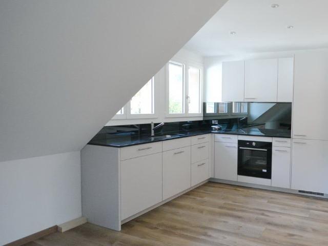 1 Zimmer, 117 m², 2. Stock