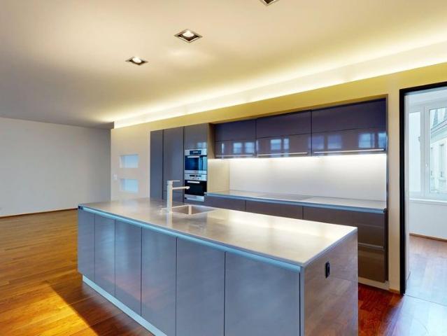 1 Zimmer, 124 m², 2. Stock