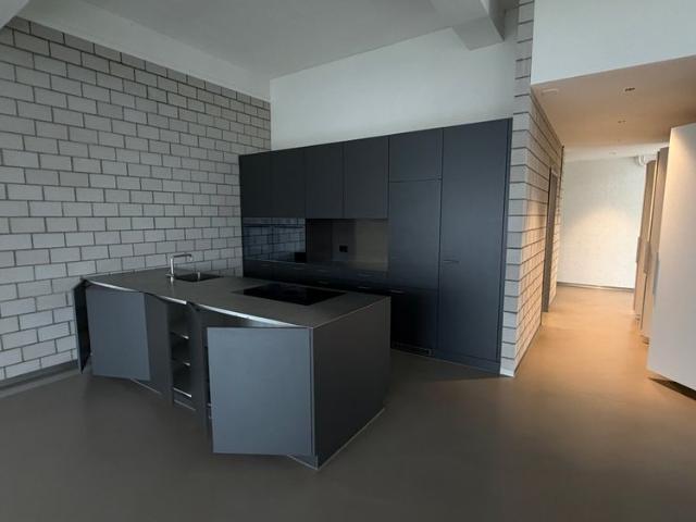 1 Zimmer, 136 m², 2. Stock