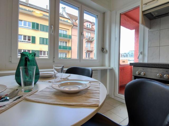 1 Zimmer, 14 m², 2. Stock