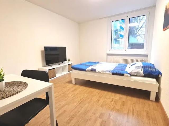 1 Zimmer, 14 m², 3. Stock