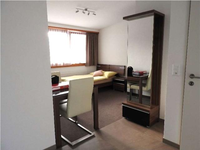 1 Zimmer, 16 m², 2. Stock