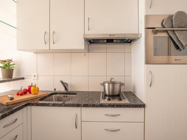1 Zimmer, 23 m², 1. Stock
