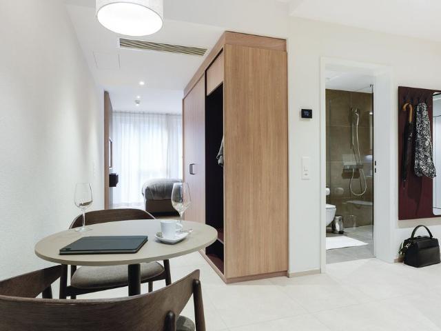 1 Zimmer, 27 m², 2. Stock