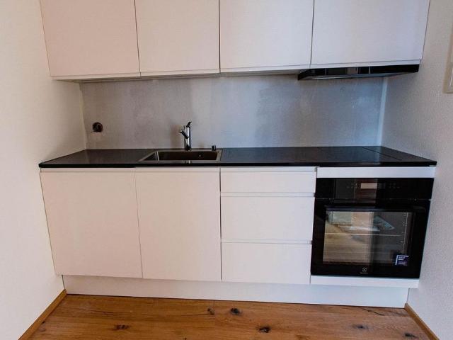 1 Zimmer, 27 m², 2. Stock