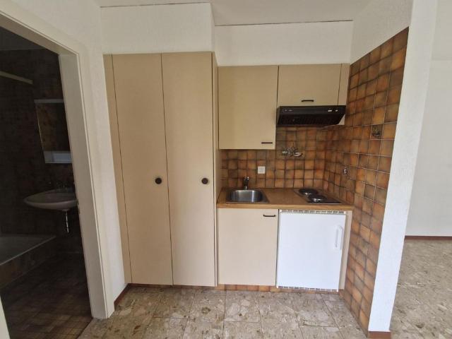 1 Zimmer, 27 m², 2. Stock