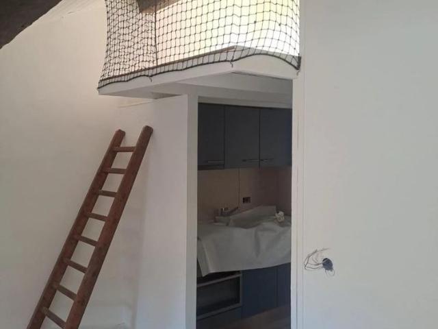 1 Zimmer, 27 m², 3. Stock