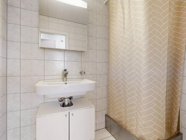1 Zimmer, 24 m², 1. Stock