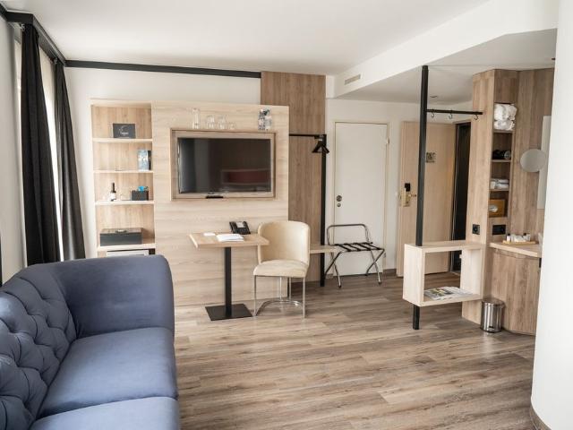 1 Zimmer, 24 m², 2. Stock