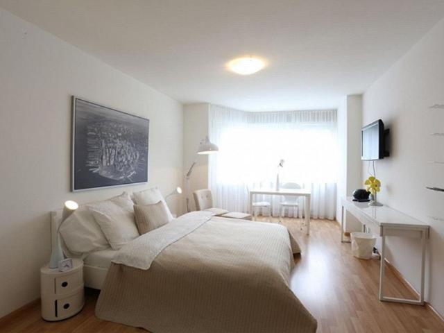 1 Zimmer, 28 m², 1. Stock
