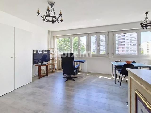 1 Zimmer, 28 m², 2. Stock