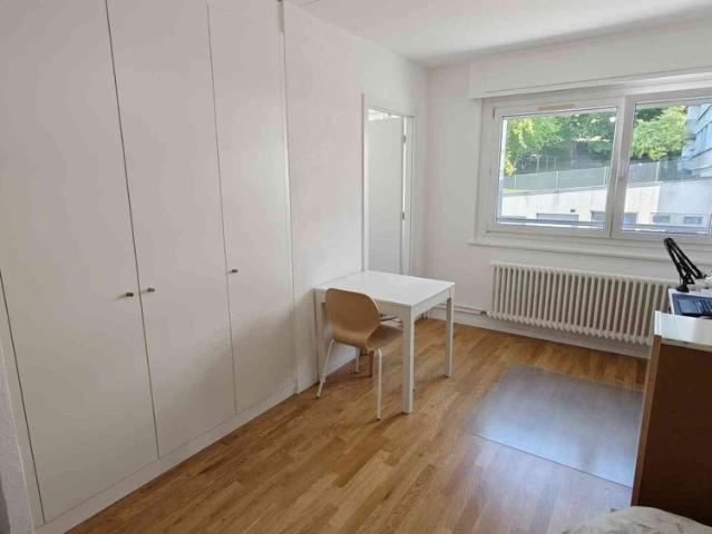 1 Zimmer, 28 m², 2. Stock