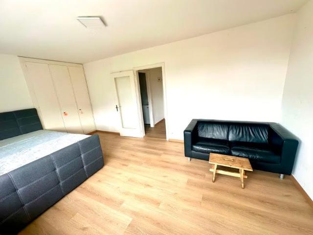 1 Zimmer, 33 m², 1. Stock