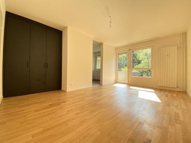 1 Zimmer, 33 m², 1. Stock