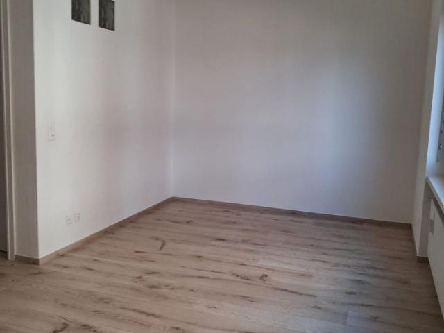 1 Zimmer, 30 m², 1. Stock