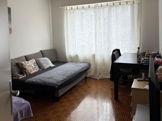 1 Zimmer, 30 m², 1. Stock