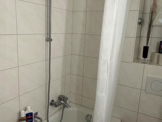 1 Zimmer, 30 m², 2. Stock