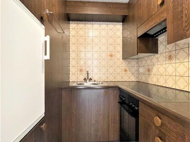 1 Zimmer, 30 m², 2. Stock