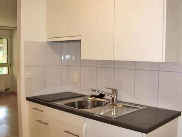 1 Zimmer, 30 m², 2. Stock
