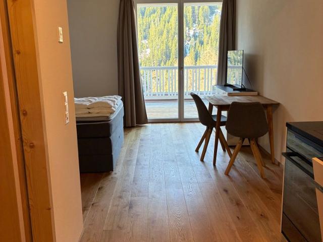 1 Zimmer, 32 m², 1. Stock