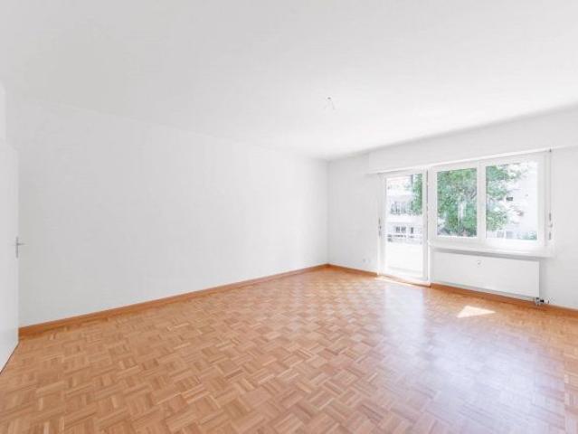 1 Zimmer, 32 m², 4. Stock