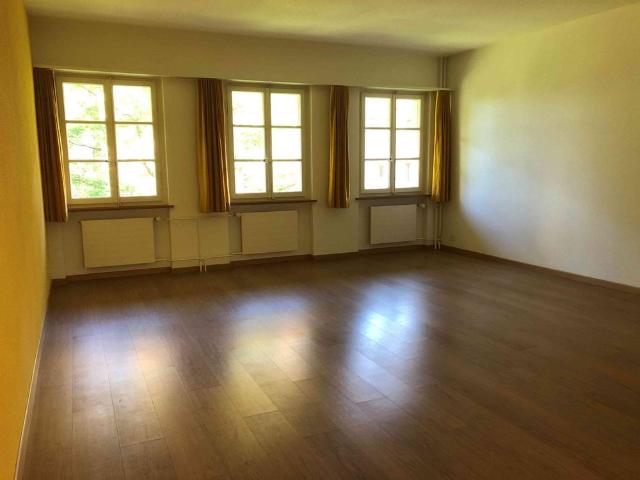 1 Zimmer, 37 m², 1. Stock