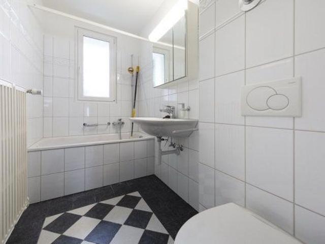 1 Zimmer, 34 m², 4. Stock