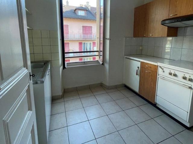 1 Zimmer, 35 m², 2. Stock