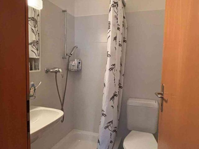 1 Zimmer, 35 m², 2. Stock