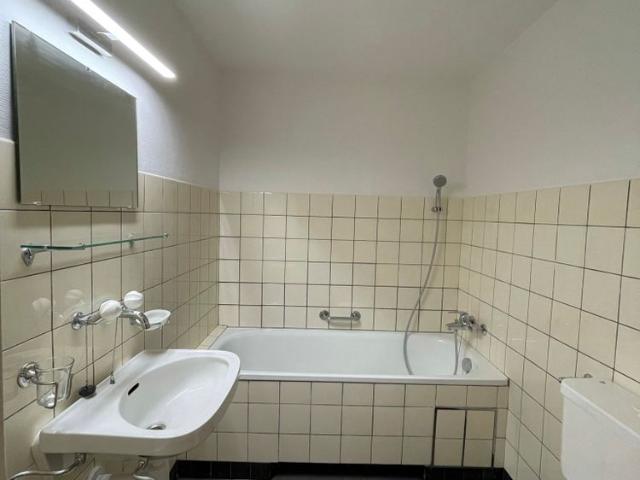 1 Zimmer, 35 m², 2. Stock