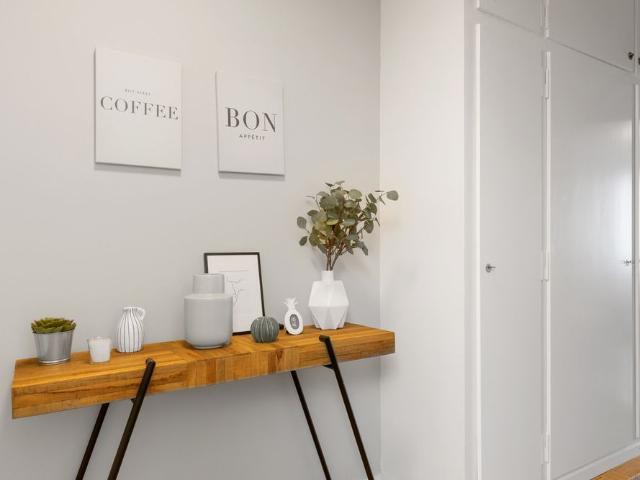 1 Zimmer, 36 m², 2. Stock