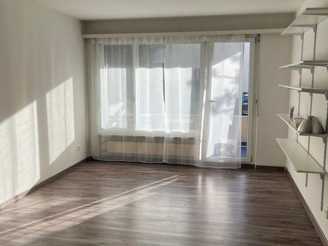 1 Zimmer, 38 m², 1. Stock