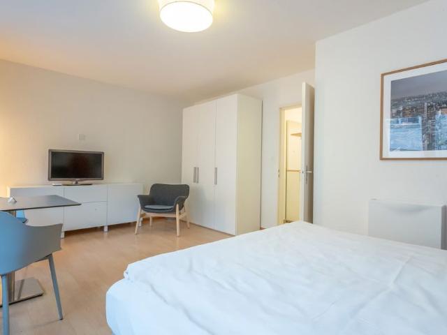 1 Zimmer, 38 m², 2. Stock