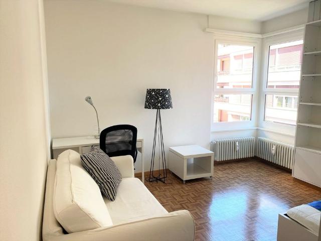 1 Zimmer, 3. Stock