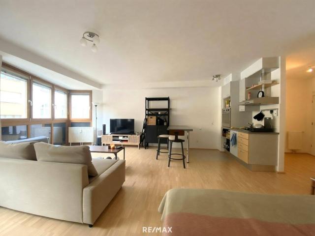 1 Zimmer Wohnung im 2. Liftstock inkl. Stellplatz nahe Türkenschanzpark und Währinger Einkaufsstraße
