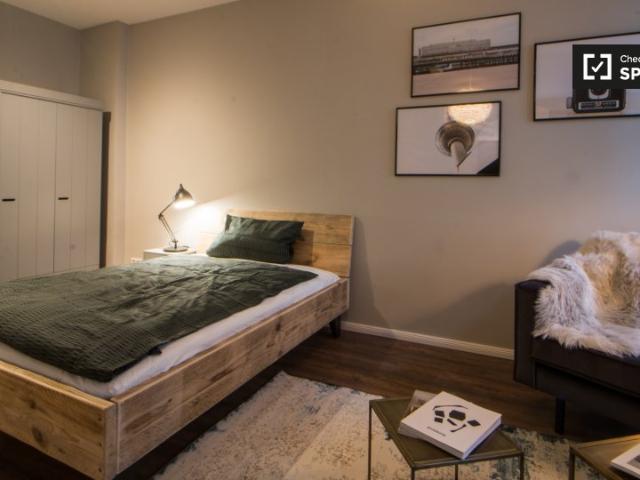 1 Zimmer Wohnung zur Miete in Prenzlauer Berg, Berlin