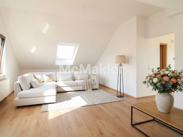 1 Zimmer Dachgeschosswohnung in Top lage Seckbachs