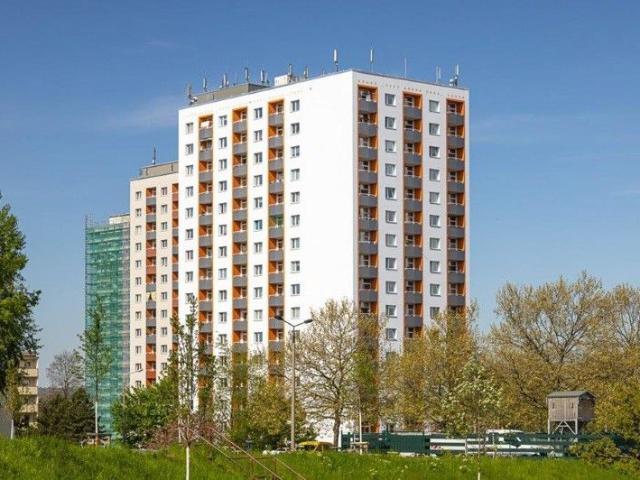 1 zimmer etagenwohnung mit balkon zur miete in dresden gorbitz süd