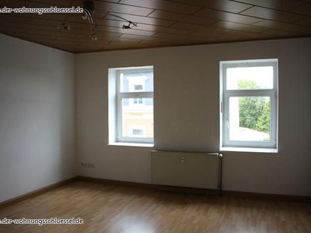 1 Zimmerwohnung im Dachgeschoss mit großer sep. Küche!