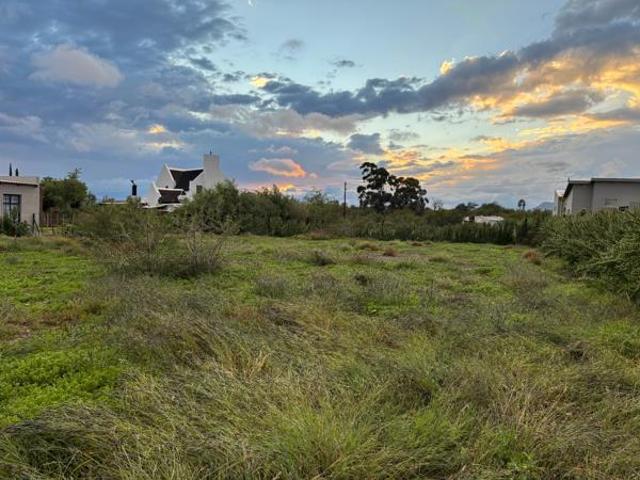 1 041 m² Land available in Prince Albert