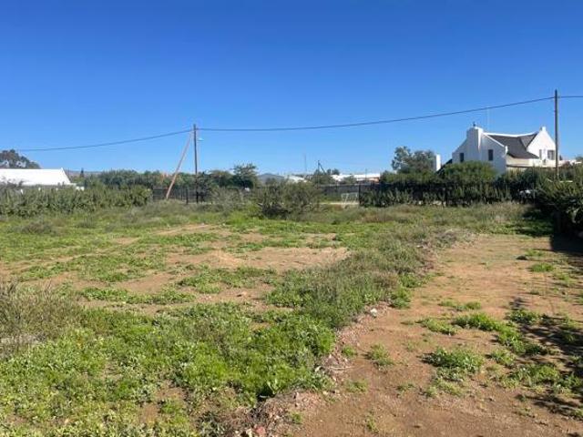 1 041 m² Land available in Prince Albert