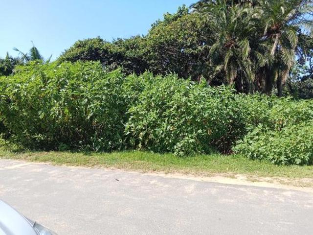 1 047 m² Land available in Hibberdene