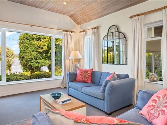 1,050,000 | The Lodge, Castle Road, Blackrock, Cork Savills Cork 4831 MyHome. Ie Residential